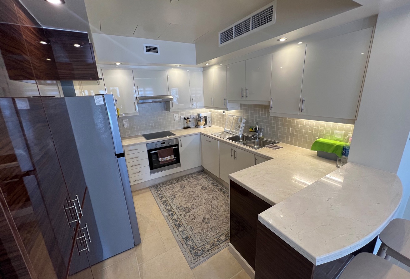 CANAL FRONT 1BHK+BALCONY IN QANAT QUARTIER ! thumbnail 12