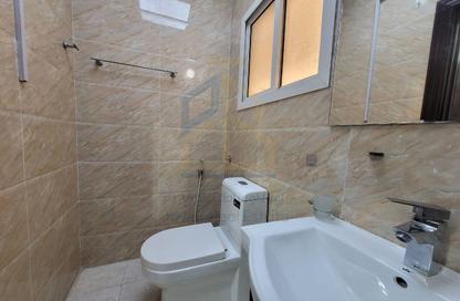 Apartment - 2 Bedrooms - 2 Bathrooms for rent in Fereej Bin Mahmoud South - Fereej Bin Mahmoud - Doha
