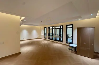 شقة - 2 غرف نوم - 2 حمامات للايجار في شارع النصر - النصر - الدوحة