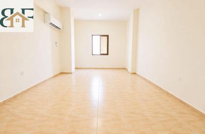 Apartment - 3 Bedrooms - 3 Bathrooms for rent in Al Mansoura - Al Mansoura - Doha