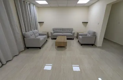 Apartment - 2 Bedrooms - 2 Bathrooms for rent in Umm Ghuwailina 4 - Umm Ghuwailina - Doha Apartment - 2 Bedrooms - 2 Bathrooms for rent in Umm Ghuwailina 4 - Umm Ghuwailina - Doha