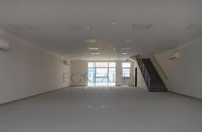 Warehouse - Studio - 2 for sale in East Industrial Street - Birkat Al Awamer - Al Wakra