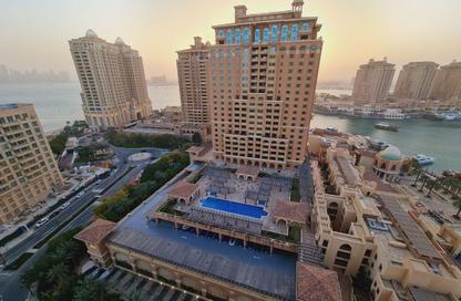 Apartment - 1 Bedroom - 2 Bathrooms for rent in Jumanah Tower 29 - Porto Arabia - The Pearl Island - Doha