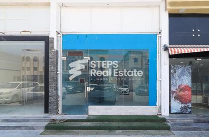 Shop - Studio - 1 Bathroom for rent in Al Hanaa Street - Al Gharrafa - Doha