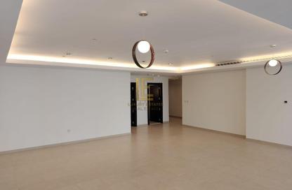 Apartment - 4 Bedrooms - 4 Bathrooms for sale in Viva West - Viva Bahriyah - The Pearl Island - Doha