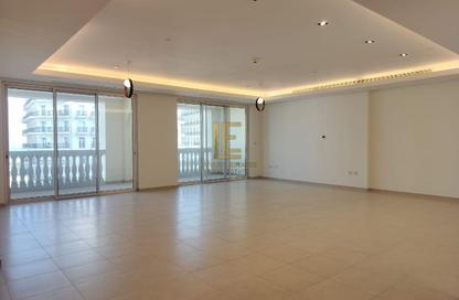 Apartment - 4 Bedrooms - 4 Bathrooms for sale in Viva West - Viva Bahriyah - The Pearl Island - Doha