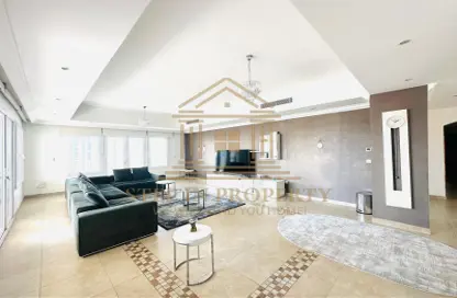 Apartment - 3 Bedrooms - 4 Bathrooms for rent in Tower 10 - Porto Arabia - The Pearl Island - Doha