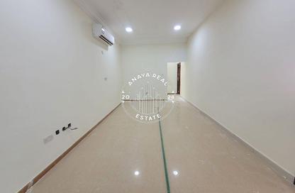 Villa - 2 Bedrooms - 1 Bathroom for rent in Al Dafna - Al Dafna - Doha