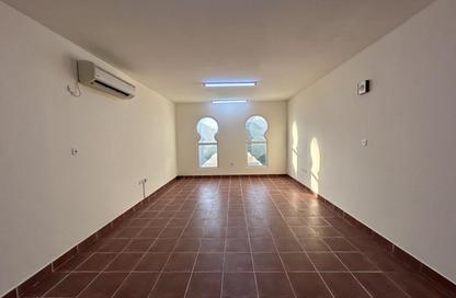 Apartment - 2 Bedrooms - 3 Bathrooms for rent in Old Airport Road - Old Airport Road - Doha
