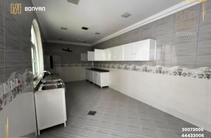 Villa - 7+ Bedrooms - 7+ Bathrooms for rent in Al Kheesa - Al Kheesa - Umm Salal Mohammed