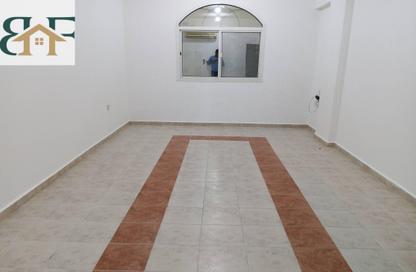 Apartment - 2 Bedrooms - 2 Bathrooms for rent in Al Mansoura - Al Mansoura - Doha