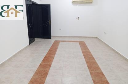 Apartment - 2 Bedrooms - 2 Bathrooms for rent in Al Mansoura - Al Mansoura - Doha