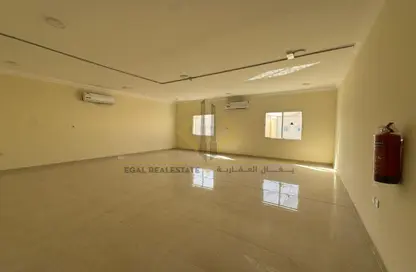 Villa - 6 Bedrooms - 6 Bathrooms for rent in Al Kheesa - Al Kheesa - Umm Salal Mohammed