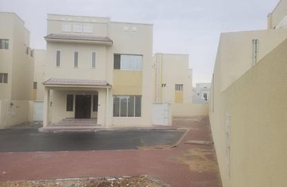 Villa - 6 Bedrooms - 6 Bathrooms for rent in Esghawa - Esghawa - Doha
