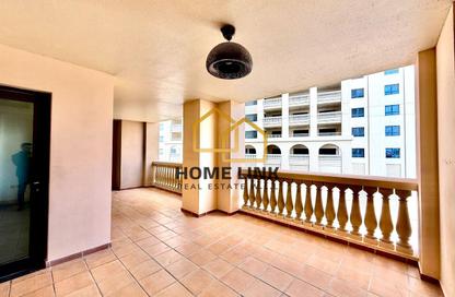 Apartment - 1 Bedroom - 2 Bathrooms for sale in East Porto Drive - Porto Arabia - The Pearl Island - Doha Apartment - 1 Bedroom - 2 Bathrooms for sale in East Porto Drive - Porto Arabia - The Pearl Island - Doha