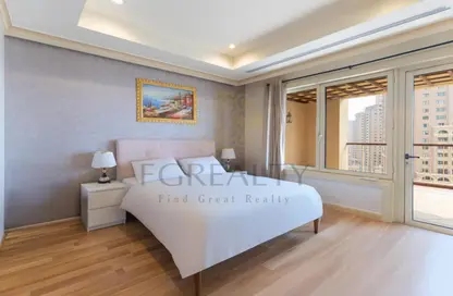 Apartment - 2 Bedrooms - 3 Bathrooms for sale in Tower 16 - Porto Arabia - The Pearl Island - Doha