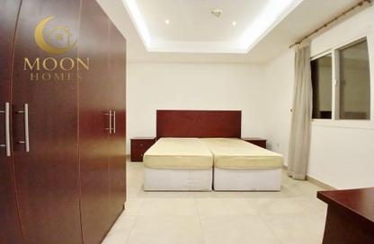 Apartment - 2 Bedrooms - 2 Bathrooms for rent in Umm Ghuwailina 4 - Umm Ghuwailina - Doha