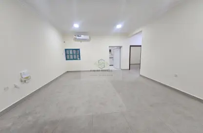 Apartment - 2 Bedrooms - 2 Bathrooms for rent in Old Airport Road - Old Airport Road - Doha