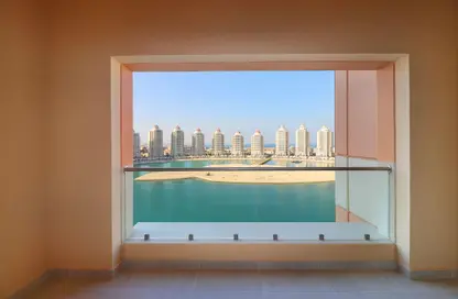 Apartment - Studio - 1 Bathroom for rent in Viva West - Viva Bahriyah - The Pearl Island - Doha