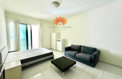 Apartment - Studio - 1 Bathroom for rent in Viva West - Viva Bahriyah - The Pearl Island - Doha
