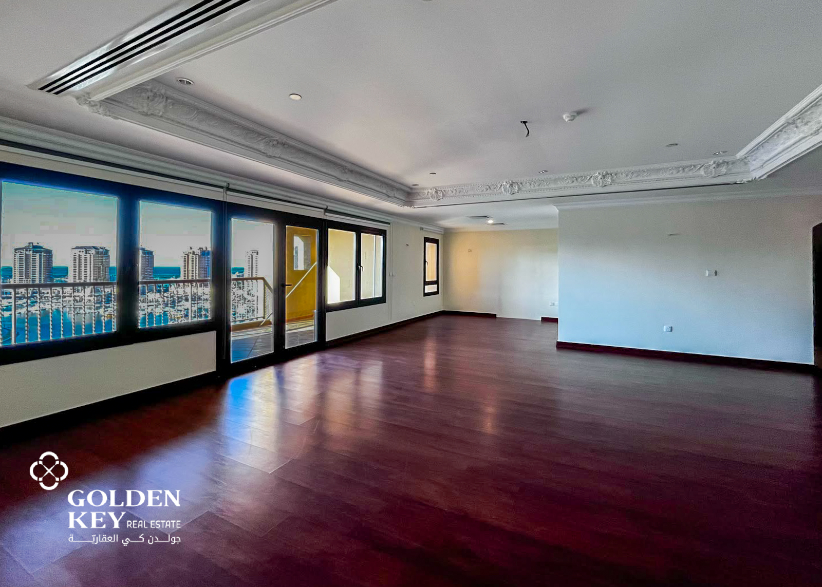 Stunning 2 Bedroom w/ Marina View in Porto Arabia
