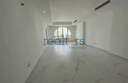 Apartment - 2 Bedrooms - 3 Bathrooms for rent in East Porto Drive - Porto Arabia - The Pearl Island - Doha