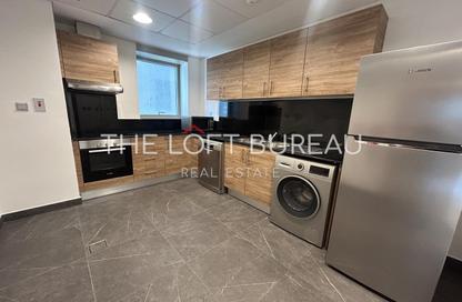 Apartment - 1 Bedroom - 2 Bathrooms for rent in West Bay - West Bay - Doha Apartment - 1 Bedroom - 2 Bathrooms for rent in West Bay - West Bay - Doha