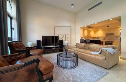 Apartment - 1 Bedroom - 2 Bathrooms for sale in Chateau - Qanat Quartier - The Pearl Island - Doha