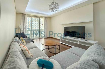 Apartment - 1 Bedroom - 2 Bathrooms for sale in Viva East - Viva Bahriyah - The Pearl Island - Doha