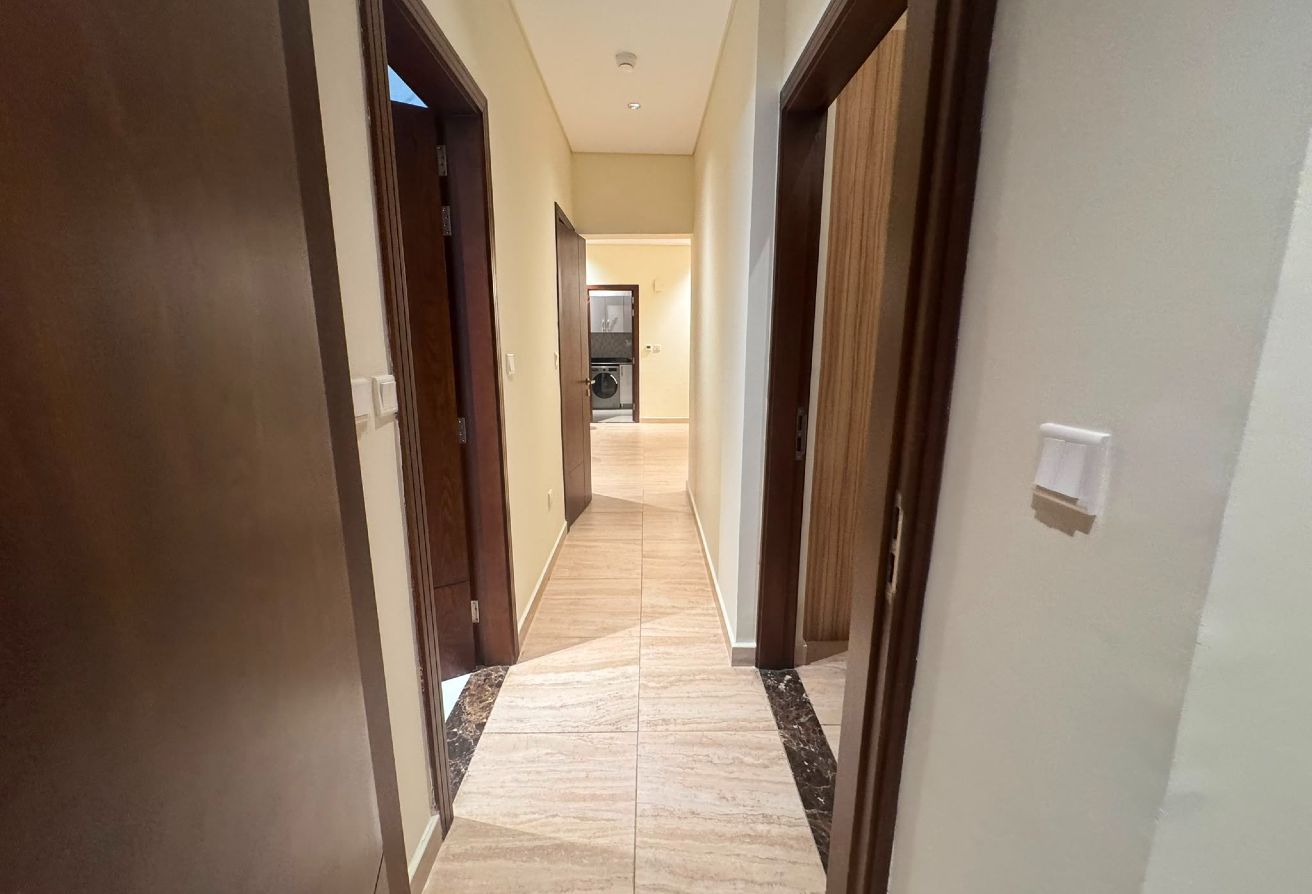 Luxury 2 BHK Fully Furnished Apartment For Rent thumbnail 8