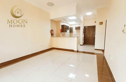 Apartment - 2 Bedrooms - 2 Bathrooms for rent in Al Mansoura - Al Mansoura - Doha