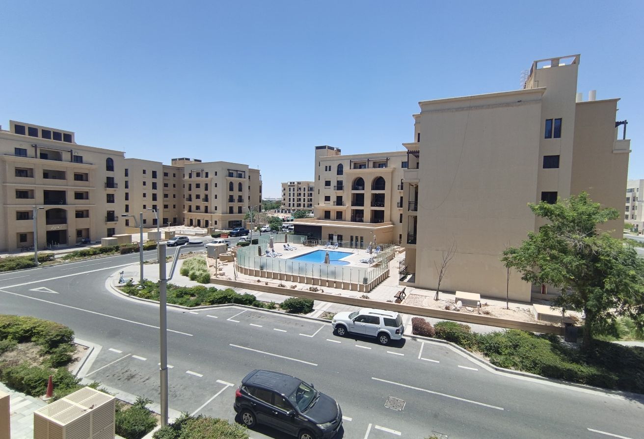 Furnished studio big size with balcony 4300 exclud
