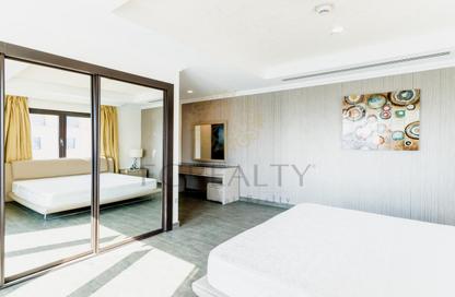 Apartment - 2 Bedrooms - 2 Bathrooms for rent in West Porto Drive - Porto Arabia - The Pearl Island - Doha Apartment - 2 Bedrooms - 2 Bathrooms for rent in West Porto Drive - Porto Arabia - The Pearl Island - Doha