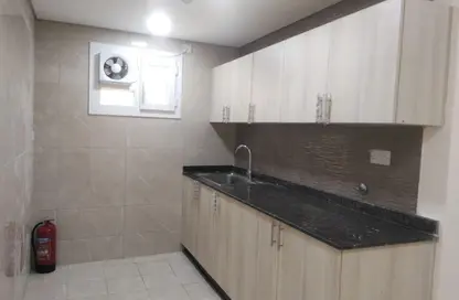 Apartment - 2 Bedrooms - 2 Bathrooms for rent in Old Al Ghanim - Al Ghanim - Doha