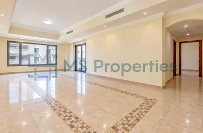 Apartment - 2 Bedrooms - 3 Bathrooms for sale in West Porto Drive - Porto Arabia - The Pearl Island - Doha