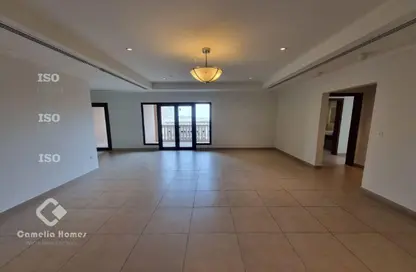 Apartment - 2 Bedrooms - 3 Bathrooms for rent in East Porto Drive - Porto Arabia - The Pearl Island - Doha