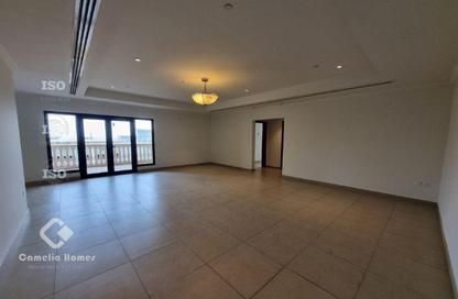 Apartment - 2 Bedrooms - 3 Bathrooms for rent in East Porto Drive - Porto Arabia - The Pearl Island - Doha