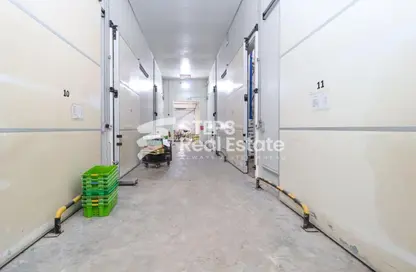 مخزن - استوديو للايجار في شارع الصناعية الشرقي - بركة العوامر - الوكرة