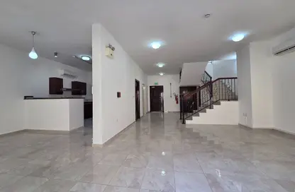 Compound - 3 Bedrooms - 3 Bathrooms for rent in Al Khazin Street - Madinat Khalifa South - Madinat Khalifa - Doha