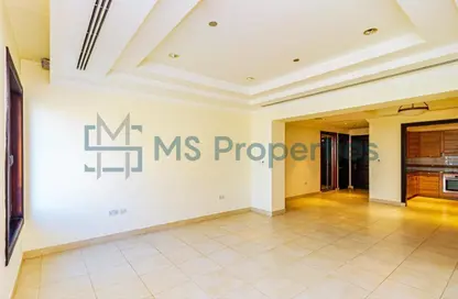 Apartment - 1 Bedroom - 2 Bathrooms for rent in West Porto Drive - Porto Arabia - The Pearl Island - Doha