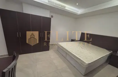 شقة - 2 غرف نوم - 2 حمامات للايجار في ام غوالينا تجارية - ام غويلينا - أم غويلينا - الدوحة