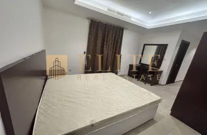 Apartment - 2 Bedrooms - 2 Bathrooms for rent in Umm Ghwailina Comm - Umm Ghuwalina - Umm Ghuwailina - Doha