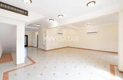 Villa - 3 - 4 for rent in West Bay Tower - West Bay - West Bay - Doha