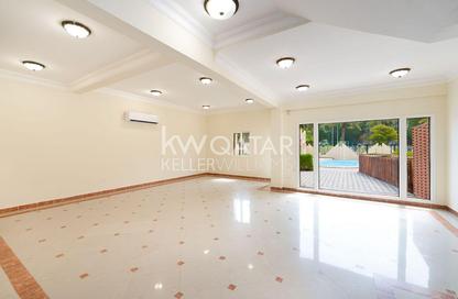 Villa - 3 - 4 for rent in West Bay Tower - West Bay - West Bay - Doha