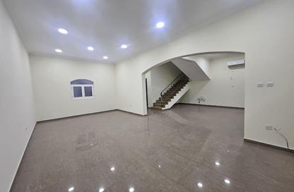 Compound - 3 Bedrooms - 4 Bathrooms for rent in Mesaimeer Road - Abu Hamour - Doha
