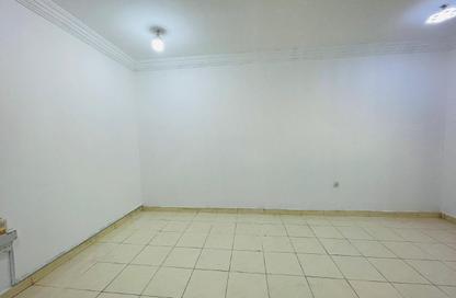 Villa - Studio - 1 Bathroom for rent in Al Aziziyah - Doha