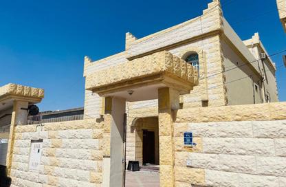 Villa - Studio - 1 Bathroom for rent in Al Aziziyah - Doha