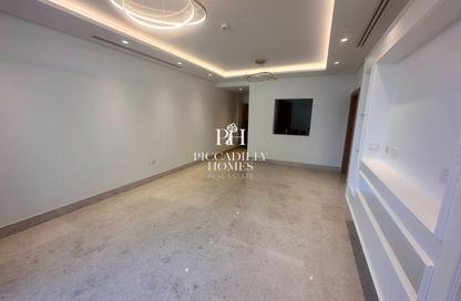Apartment - 2 Bedrooms - 3 Bathrooms for rent in Floresta Gardens - Floresta Gardens - The Pearl Island - Doha