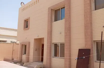 Villa - 7+ Bedrooms - 6 Bathrooms for rent in Al Luqta - Al Luqta - Doha