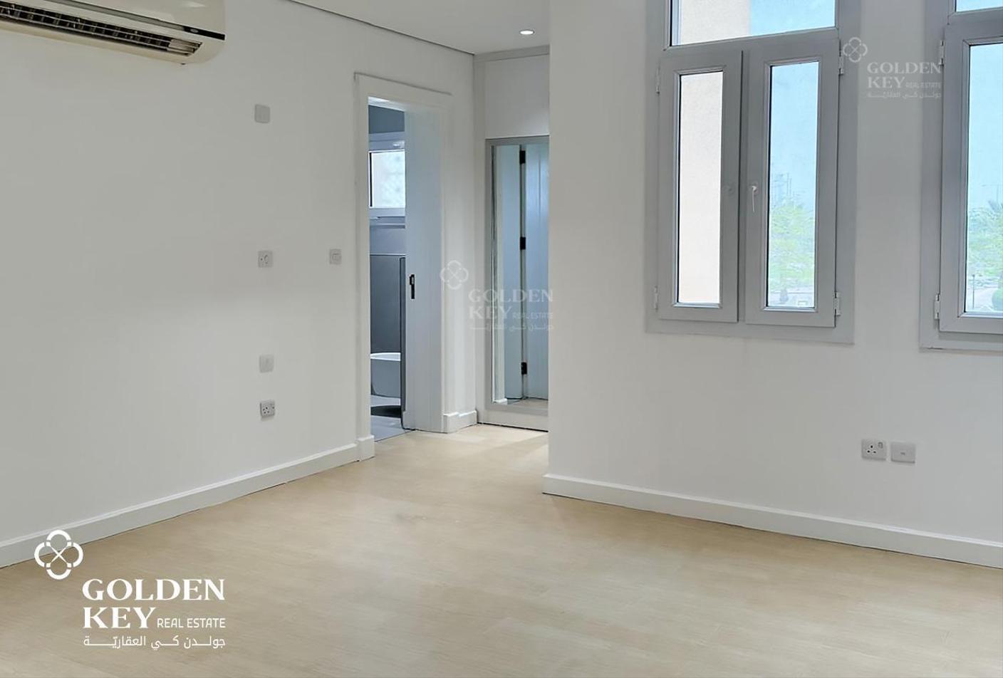 4+Maid Renovated | Gated Compound | Semi Furnished